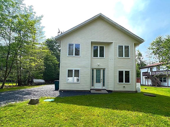 3rd image of 1718 Rolling Hills Dr