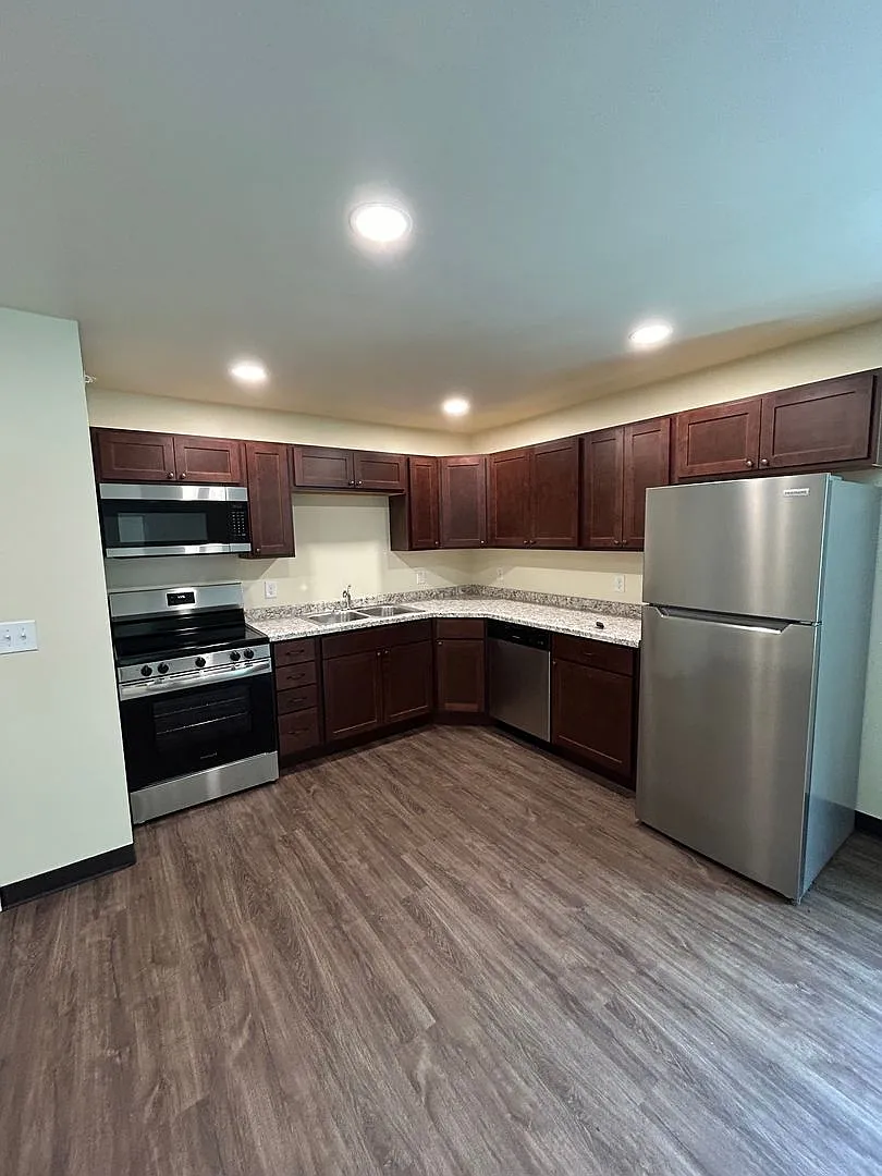 Two Bedroom Units located at 1303 Foothill Ave in Schofield — Photo 4