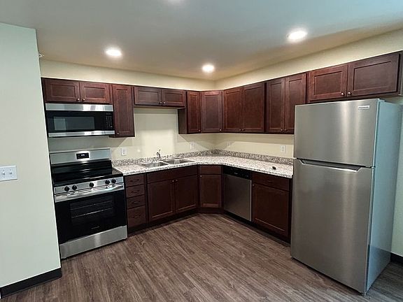 4th image of 1303 Foothill Ave #7