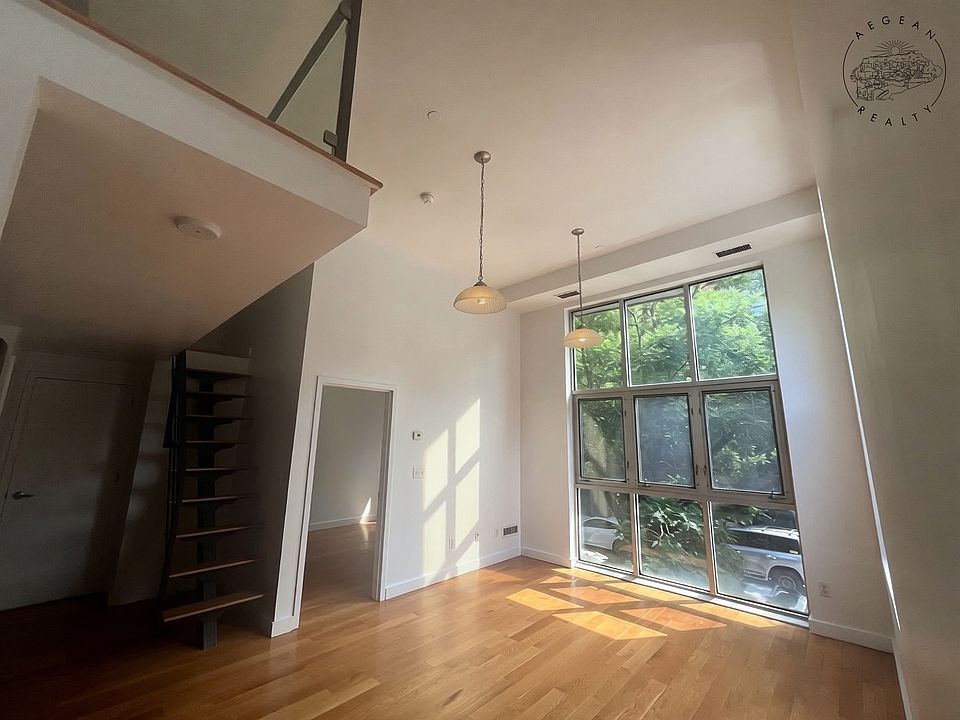 1st image of 147 Manhattan Ave APT 2A