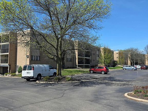 3rd image of 1871 Silver Bell Rd APT 222