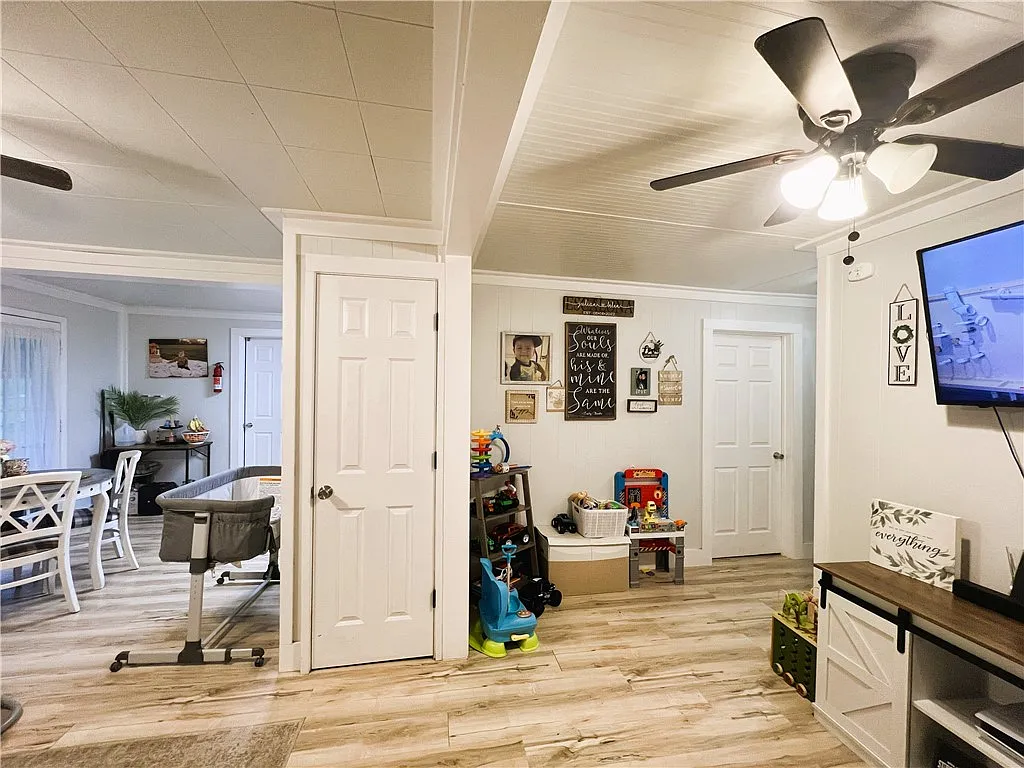 3 bed, 1008 sqft, $1,400 — Photo 4