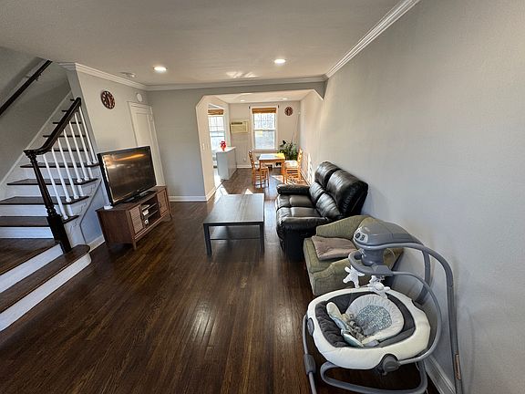 5th image of 176 Millburn Ave APT 31