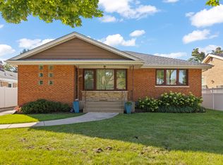 1944 Stratford Ave, Westchester, IL 60154