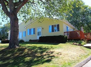 13 Meadowview Ter, Westerly, RI 02891