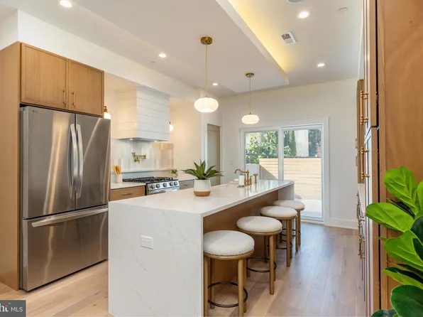 629 Mifflin St, Philadelphia, PA 19148