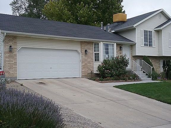 2nd image of 1428 N Summer Crest Dr
