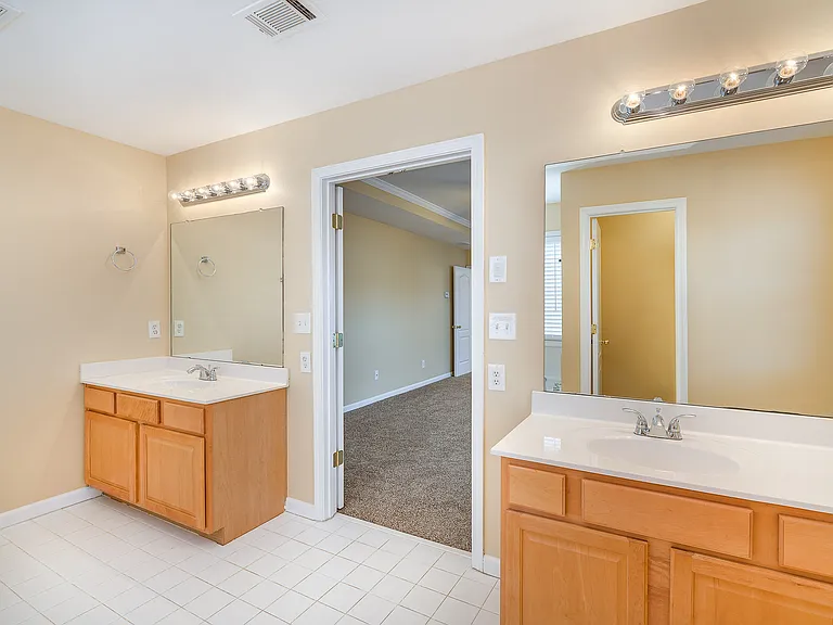 2318 Shady Maple Trl — Photo 15