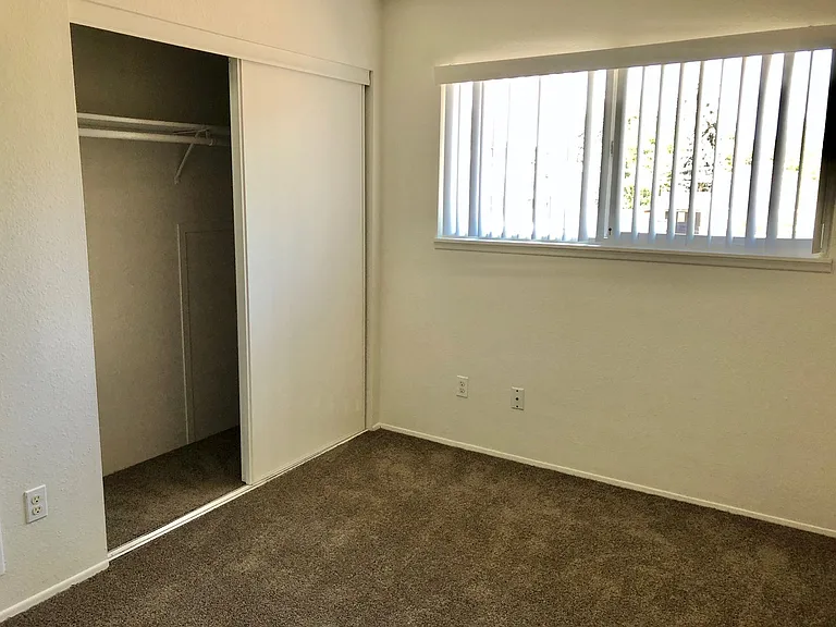 Pamela Terrace — Photo 9