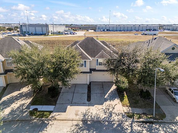 3rd image of 3414 Orchid Trace Ln
