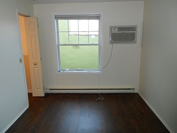 4th image of 622 N Milwaukee Ave APT B