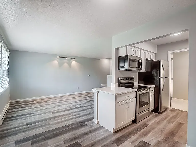 Chardon Place Apartments and Townhomes — Photo 14