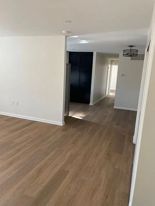 2 bed, 1.0 bath, 900 sqft, $1,925 — Photo 2