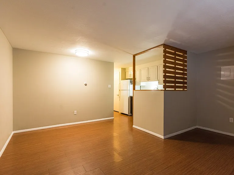 Topaz Apartments — Photo 34