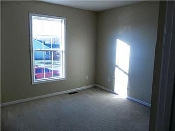 5th image of 1409 Howard St