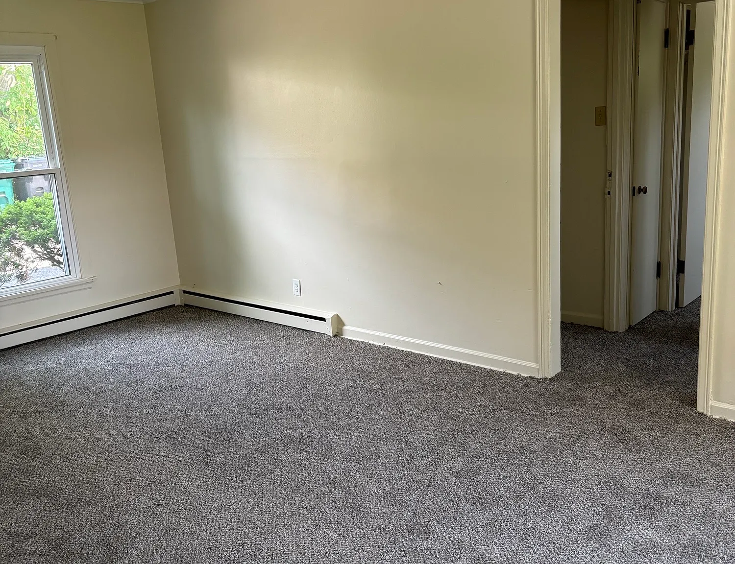 2 bed, 1200 sqft, $1,300 — Photo 2