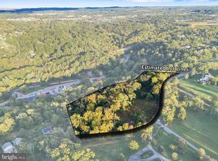 1651 Starcross Rd, York, PA 17403