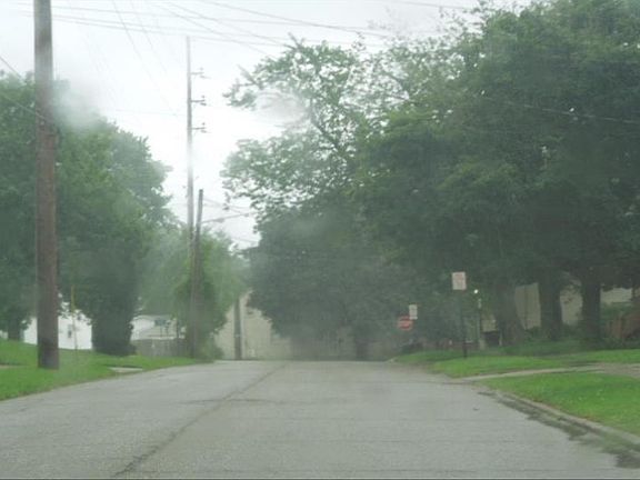 4th image of 1040 Meadowbrook Ave SE
