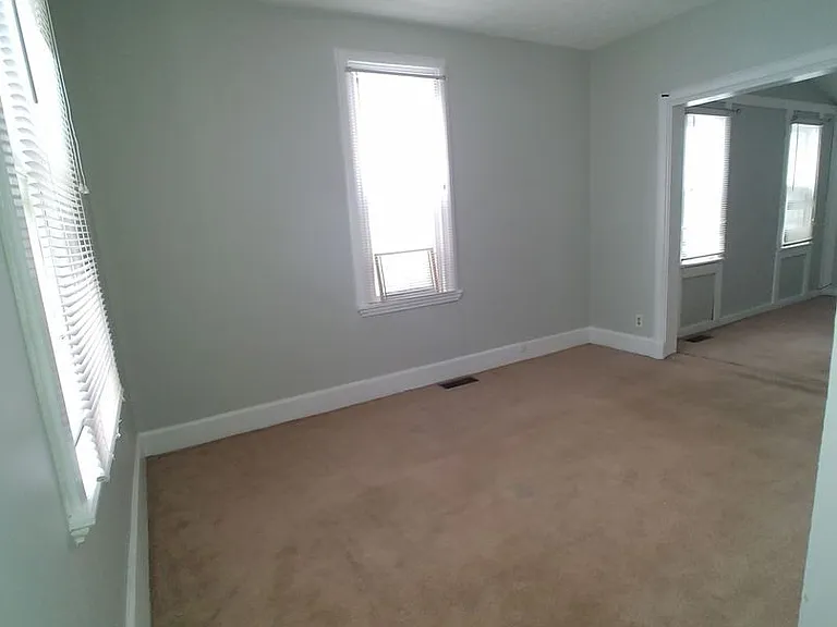 308 N 11th St — Photo 11