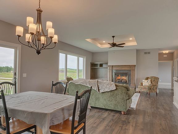 4th image of 3574 Wildflower Rd S