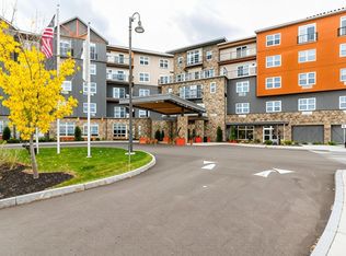 205 Lakeshore Dr #406, Canandaigua, NY 14424