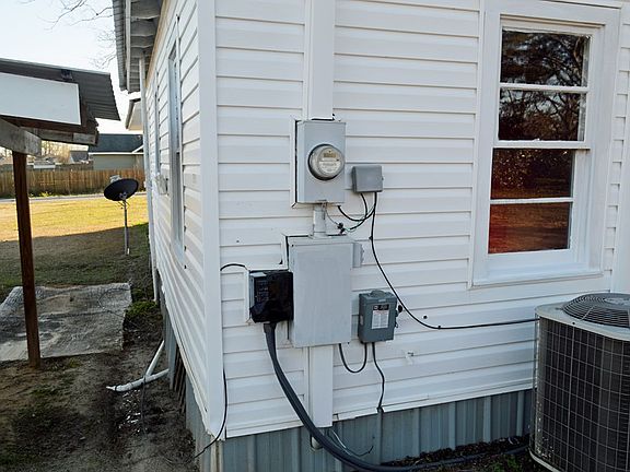 4th image of 115 Borland Ave