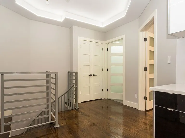 45 Cedar St #1F — Photo 2