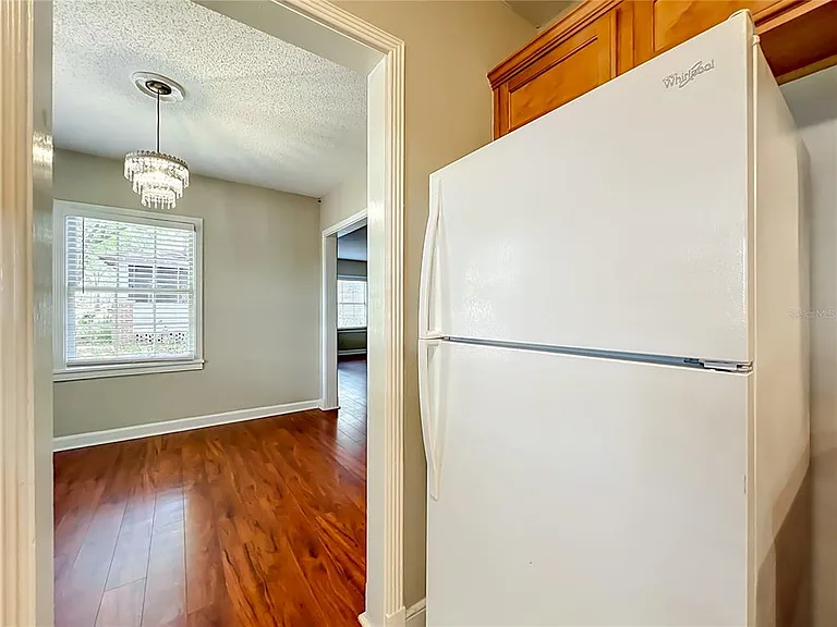 21 N Mills Ave — Photo 19