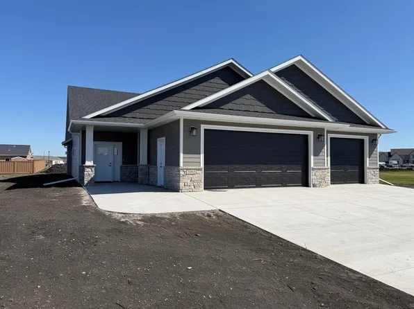3165 66th Ave S, Fargo, ND 58104