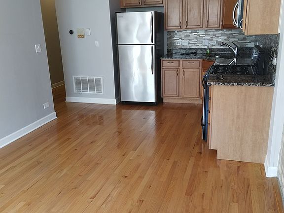 2nd image of 3808 W Belle Plaine Ave APT 3