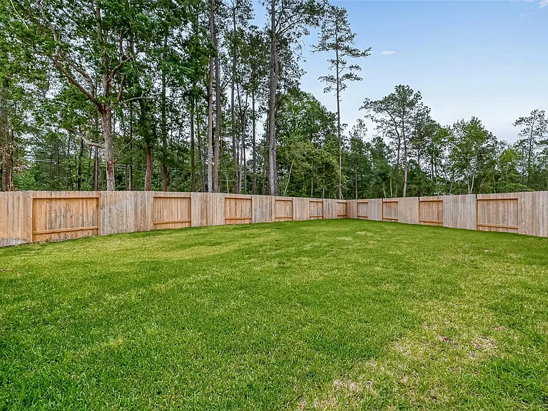 308 Mullins Ct — Photo 37