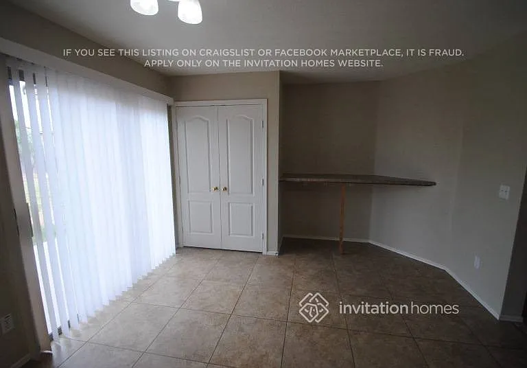 114 E Beth Dr — Photo 3