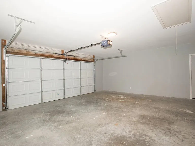 1 Bogie Dr — Photo 27