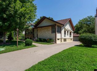 2031 N 49th St, Omaha, NE 68104