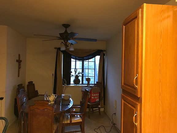 2nd image of 2 Elmwood Park Dr APT 225