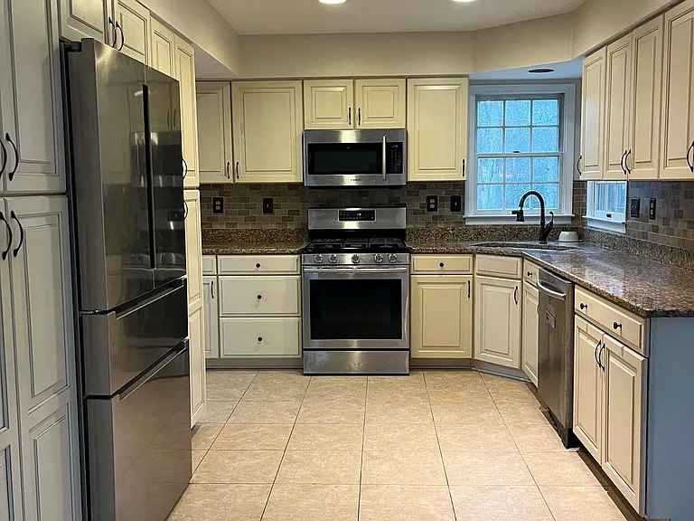 2808 Trumpeter Ct — Photo 10