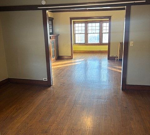 4th image of 1606 W 39th St #4