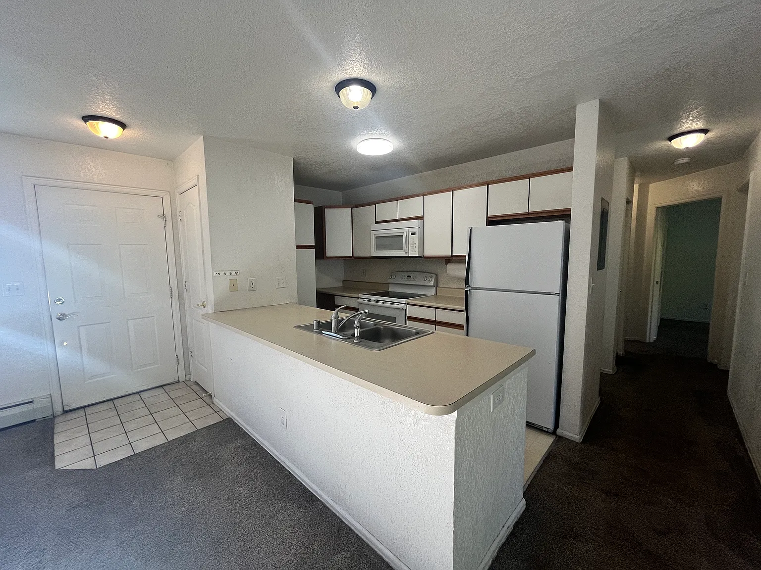 2 bed, 982 sqft, $4,200 — Photo 4