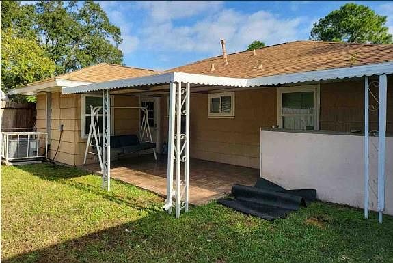 2nd image of 6642 Heron Dr