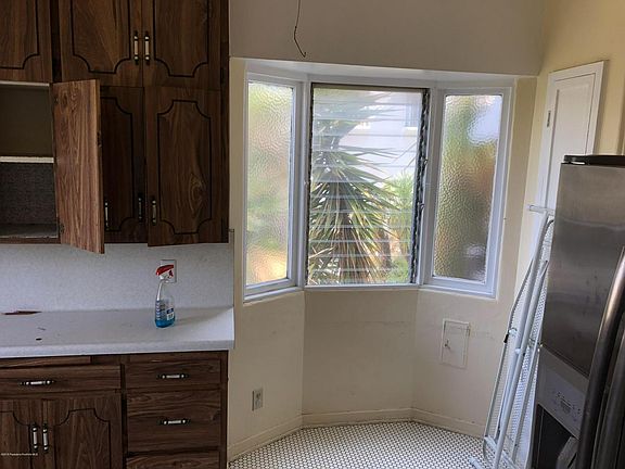 4th image of 2109 Redrock Ct