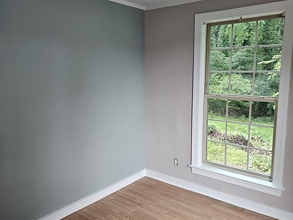 3rd image of 300 Knolls St
