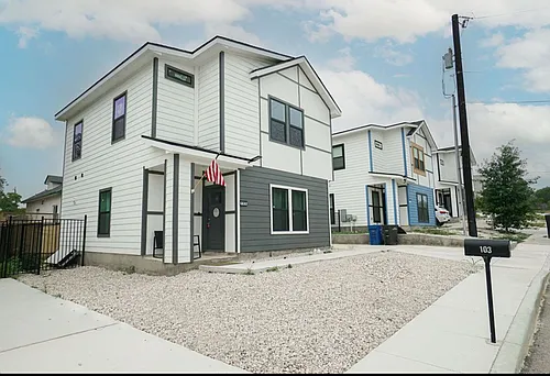 422 K St #103 Photo 1
