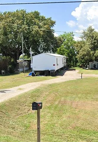26922 Highway 23 Photo 1