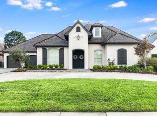 128 Grandview Terrace Dr, Youngsville, LA 70592