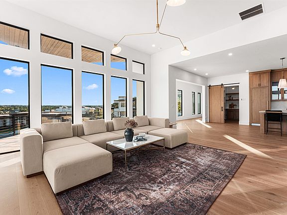 5th image of 2432 S Globe Ln