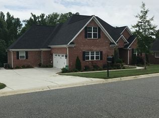 5660 N Oakmont St, Kannapolis, NC 28081