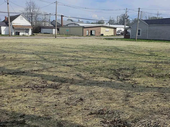 S 3rd St, Boonville, IN 47601