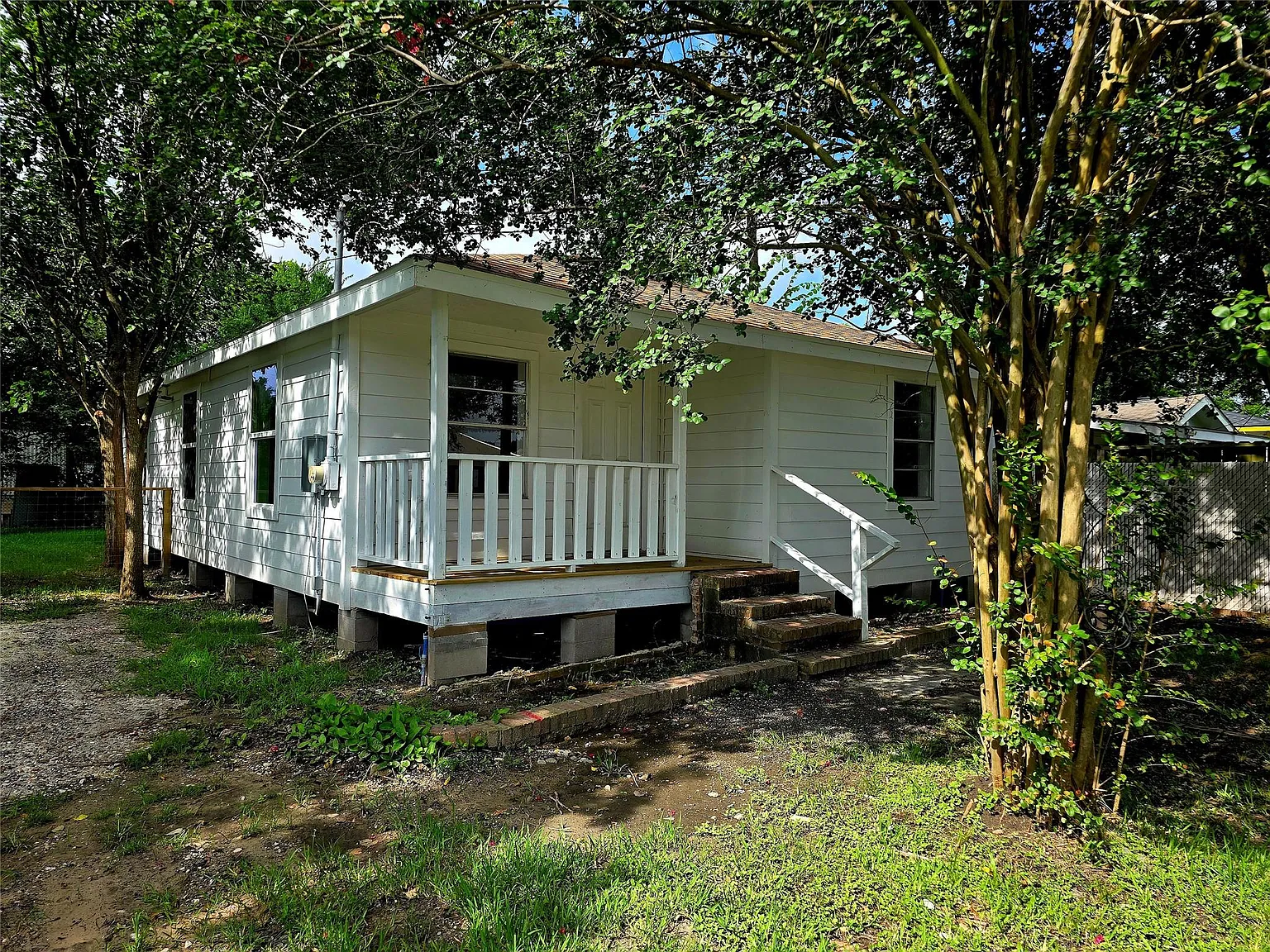 3 bed, 2.0 bath, 900 sqft, $1,550 — Photo 4