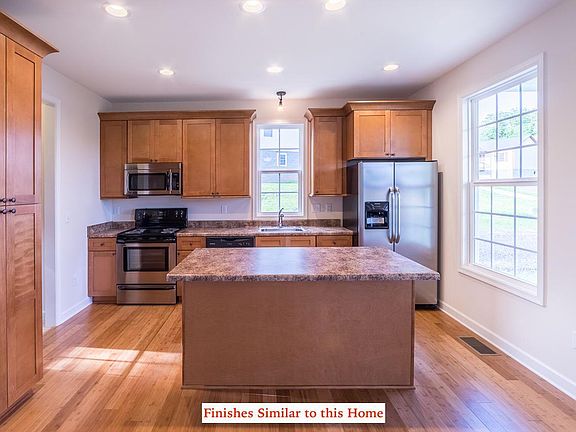 5th image of 424 Evans Dr