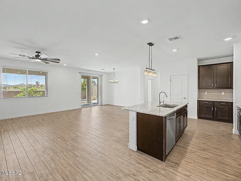 2177 W Desert Topaz Way — Photo 15